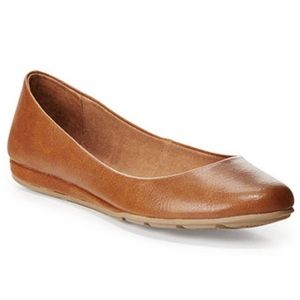American Rag's Tan Flat Shoes Size 10.5
